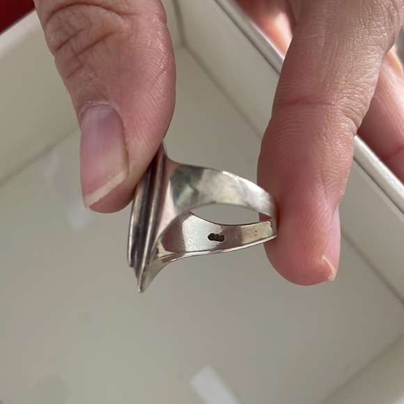 Onyx oval stone on silver ring - Picture 4 of 4